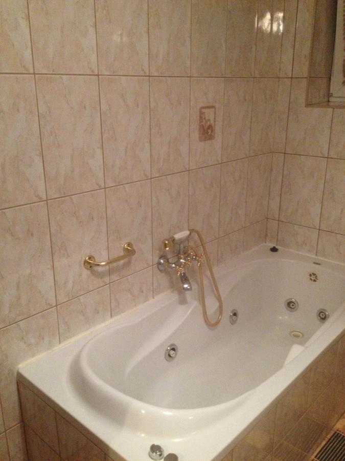 Hotel Mis Бохня Экстерьер фото