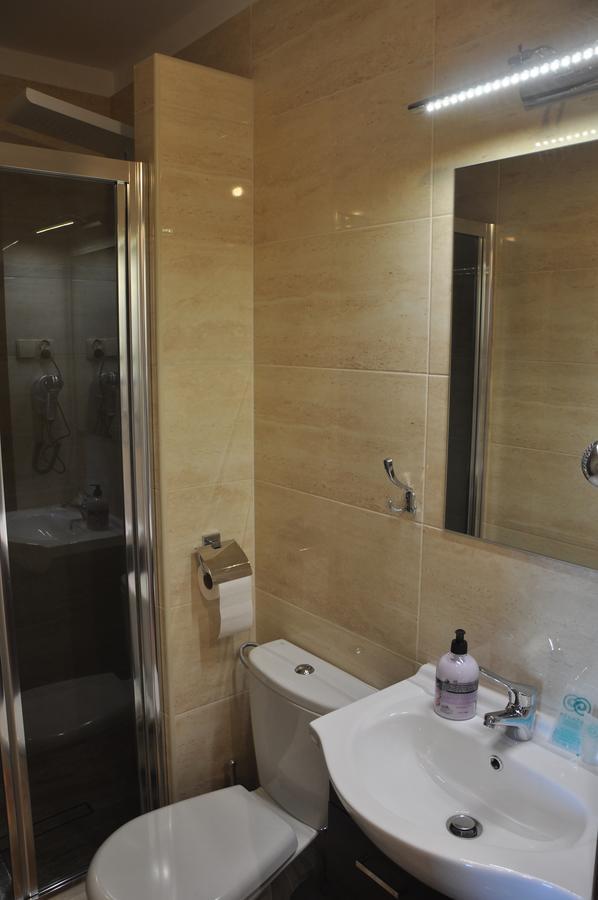 Hotel Mis Бохня Экстерьер фото