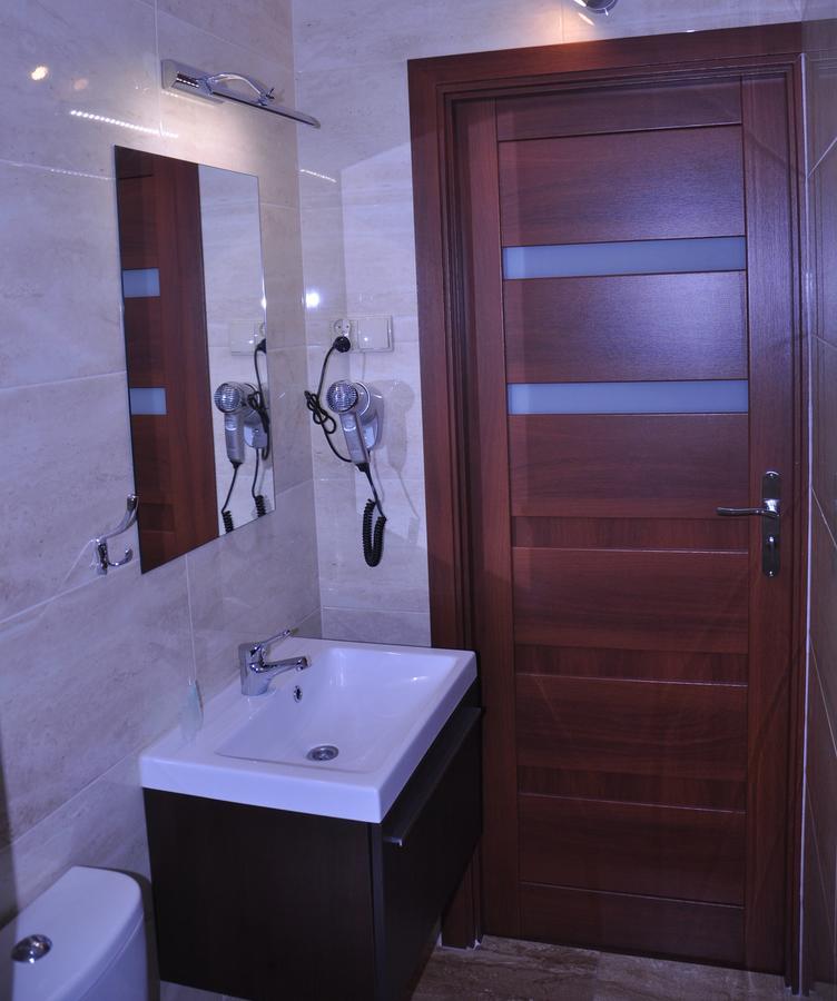 Hotel Mis Бохня Экстерьер фото