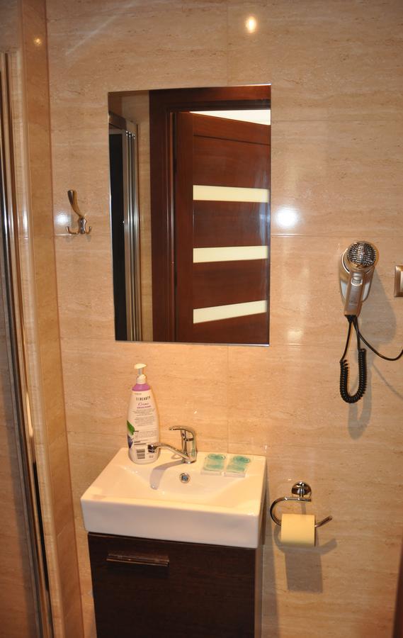 Hotel Mis Бохня Экстерьер фото
